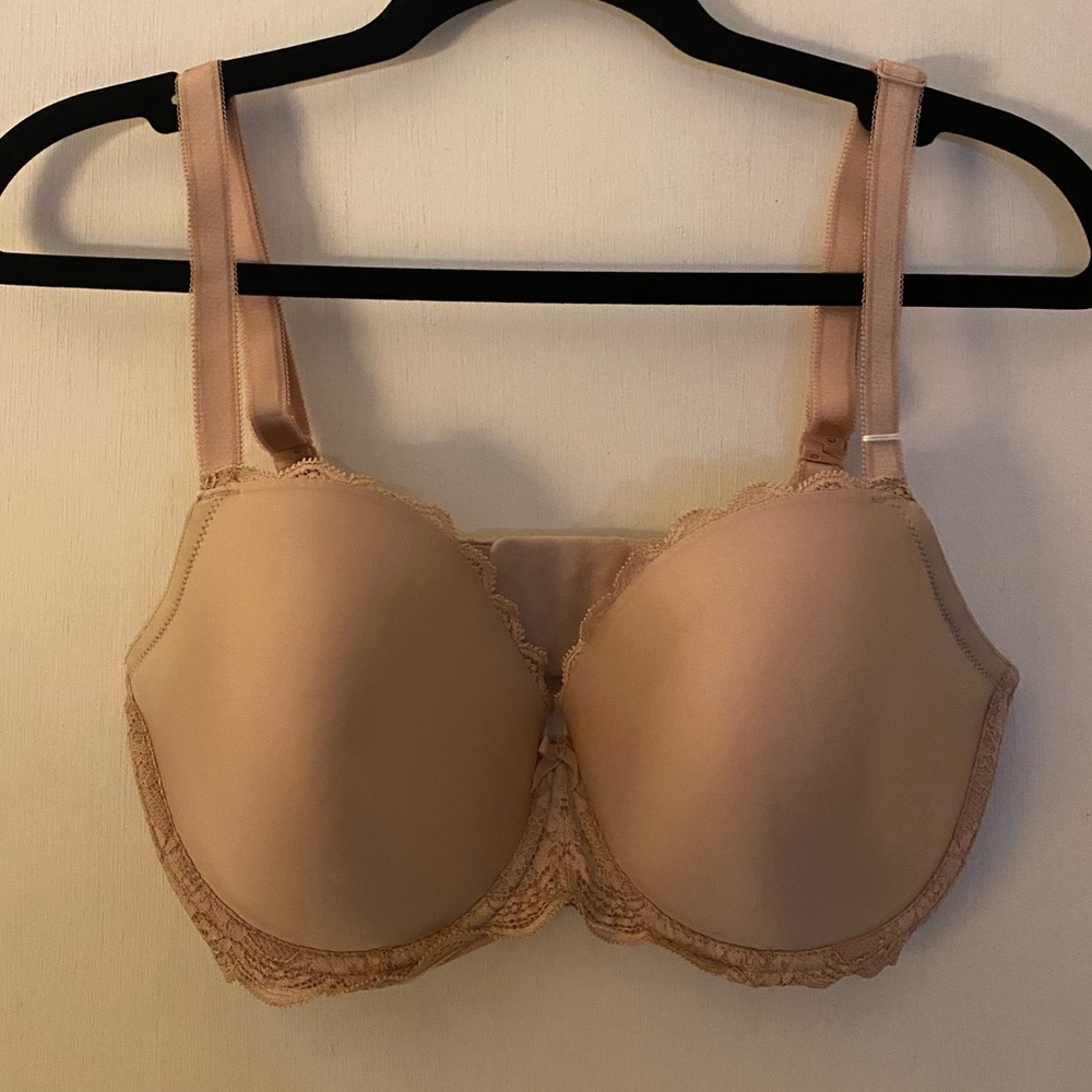 Victoria's Secret Nude Lace Bra
